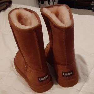 LAMO NWOT womans boots